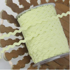 RIC Rac Border 6mm x 100m Polycotton Ribbon Polyester Roll RIC Rac Border Lace Trim Zigzag Edge Decoration Craft Ribbon Gift Ribbon No.22 Light Yellow