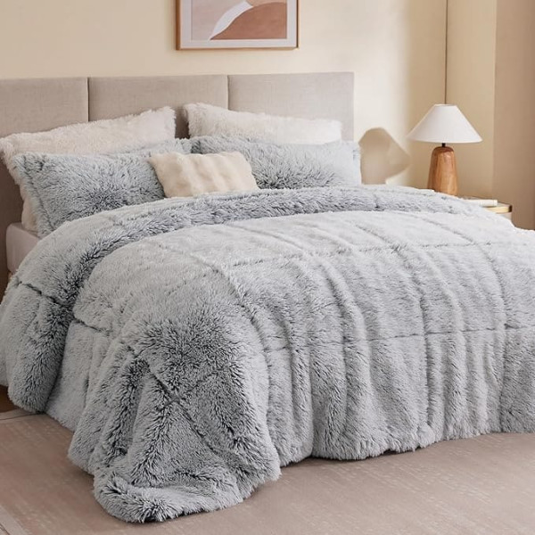 Intelligent Design Malea Shaggy Bedding Set, Long Faux Fur Cozy Down Alternative Modern Ultra Soft All Season Warm Fluffy Quilt Matching Pillow Case